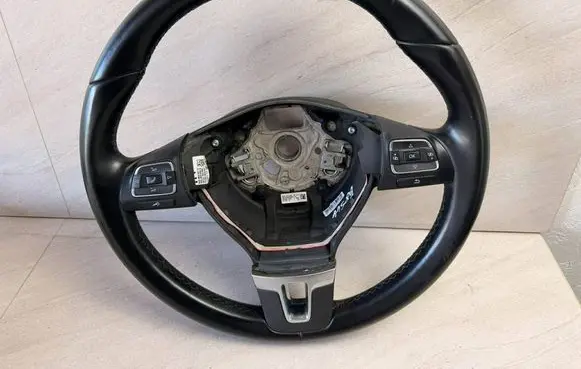 Volkswagen PASSAT B7 Steering wheel 3C8419091BE