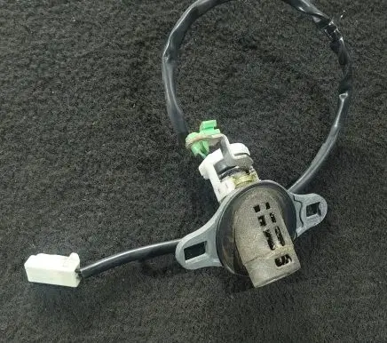 Mazda 323 F Tailgate exterior lock 