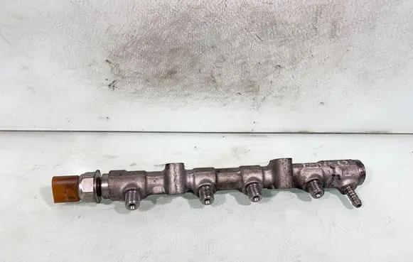 Skoda Fabia Mk1 (6Y) Fuel main line pipe 03l906051