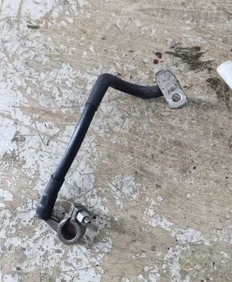 Volkswagen Golf V Negative earth cable (battery)