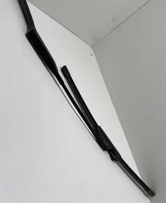 BMW 3 E36 Windshield/front glass wiper blade 8361391