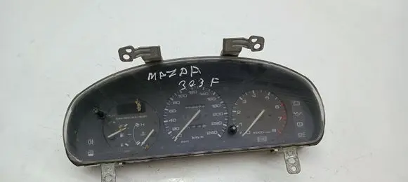 Mazda 323 F Speedometer (instrument cluster) BS57