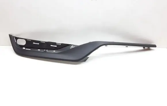 Front bumper splitter molding