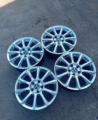 Mitsubishi Outlander R17 alloy rim 