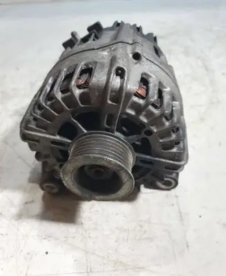 BMW 3 E90 E91 Generator/alternator 7805432 2605773A FG18D024