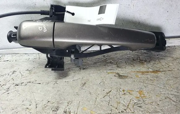 Volvo XC70 Front door exterior handle 30784203