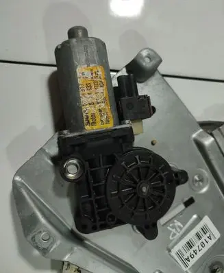 Saab 9-5 Front door window regulator motor 