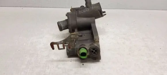 Thermostat/thermostat housing