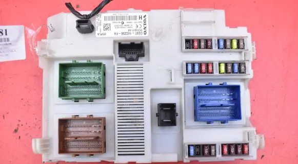 Volvo S60 Fuse box set 31314511AB