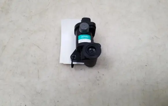Subaru Legacy Valve 