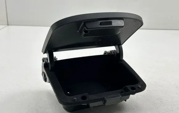 Chevrolet Captiva Glove box 061028