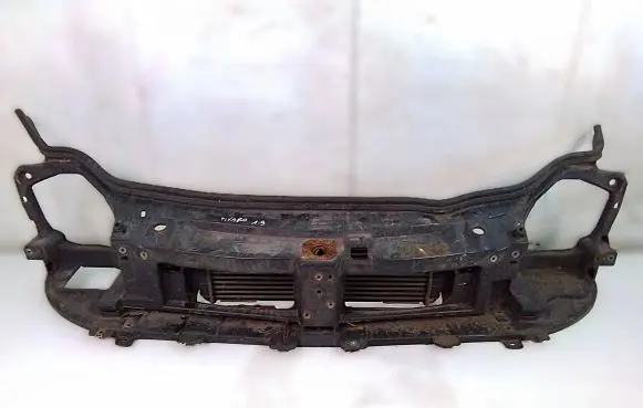 Opel Vivaro Radiator support slam panel