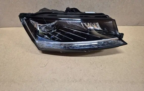 Skoda Fabia Mk3 (NJ) Headlight/headlamp 6V1941016E