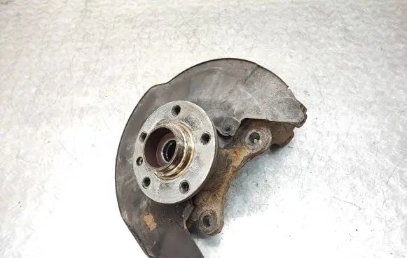 Volkswagen Transporter - Caravelle T5 Front wheel hub spindle knuckle 7H0258D