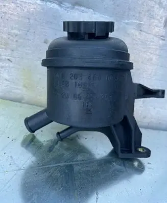 Mercedes-Benz E W211 Brake fluid reservoir A2034600083