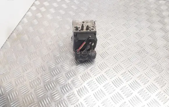 Nissan X-Trail T30 ABS Pump 47600AR005 TD8209 C47A695