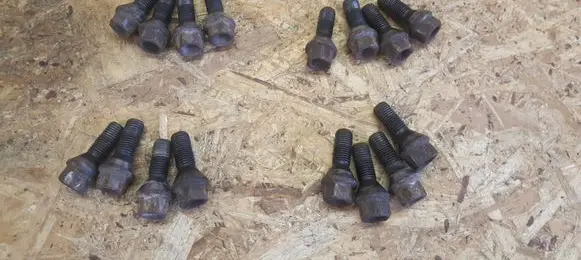 BMW 5 E60 E61 Nuts/bolts 