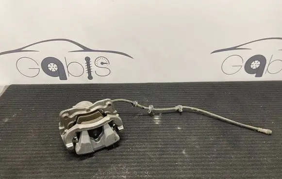 BMW 5 G30 G31 Front brake caliper 53389