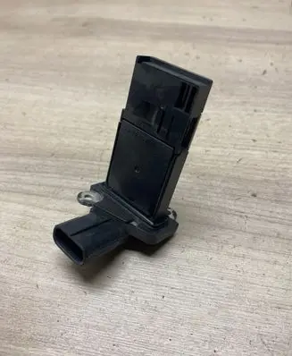 Toyota C-HR I Mass air flow meter 2220475030