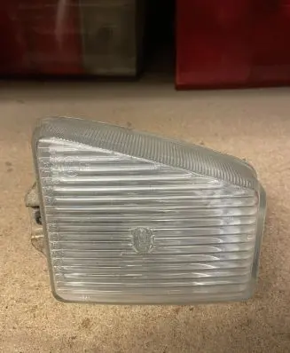 Volkswagen PASSAT B2 Front fog light 301125515