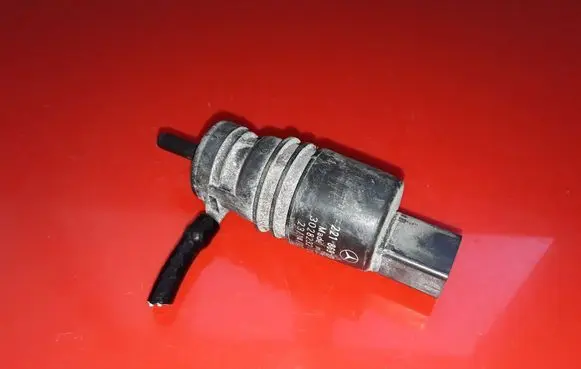Volkswagen Crafter Windscreen/windshield washer pump 2218690121 3028232
