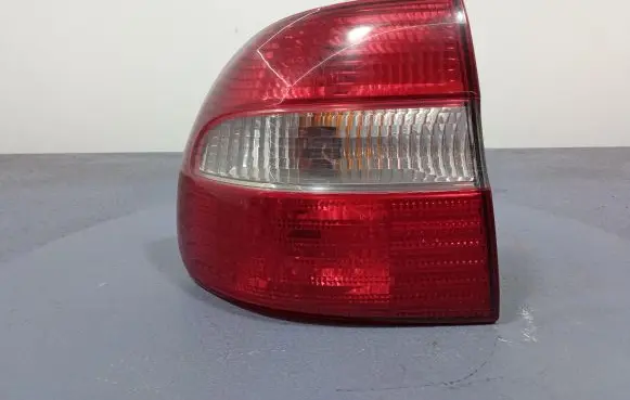 Volvo S40, V40 Rear/tail lights 30887333