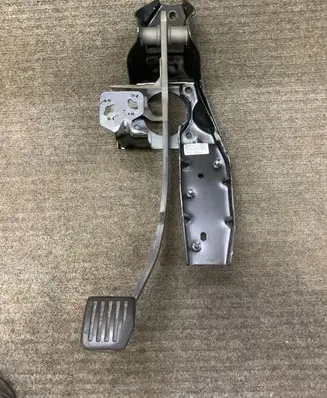 Ford S-MAX Brake pedal 6G922D094JF