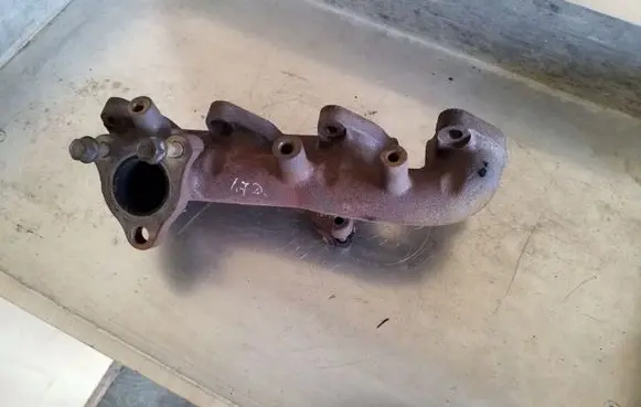 KIA Sportage Exhaust manifold