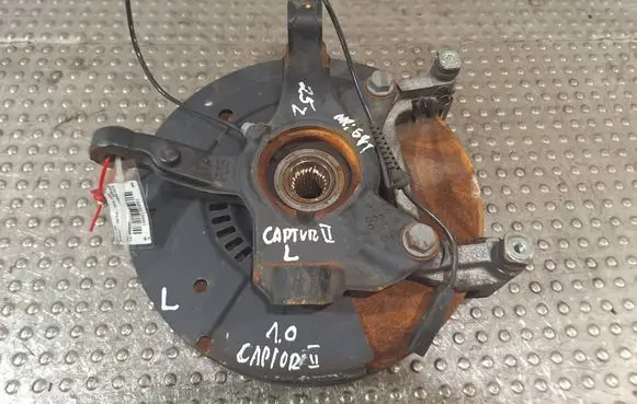 Renault Captur II Front wheel hub spindle knuckle S17986681