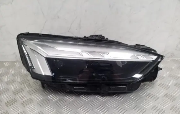 Audi A5 Headlight/headlamp 8W6941040