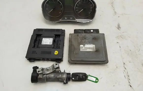 Skoda Roomster (5J) Engine ECU kit and lock set 03F906070HN