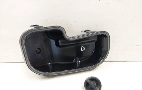 Ford Focus C-MAX Headlight/headlamp dust cover 270610RH