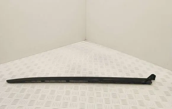 Peugeot 5008 II Windshield trim 9810111980