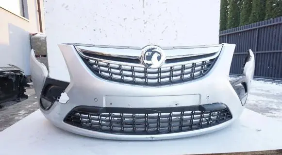 Opel Zafira C Front bumper