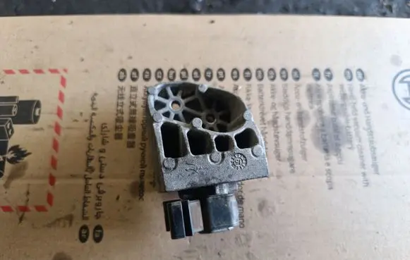 Maserati Ghibli Radiator mount bracket