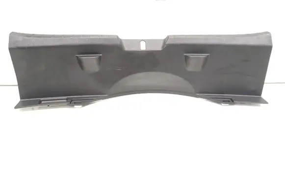 Trunk/boot sill cover protection