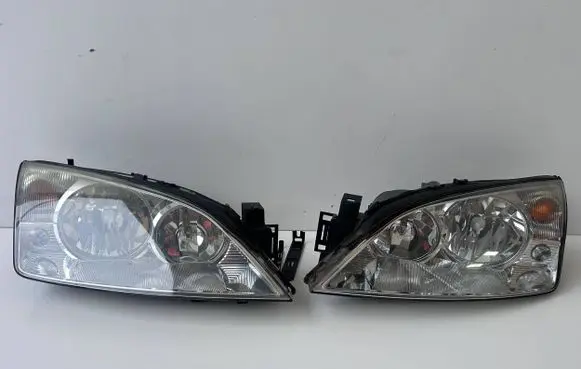 Ford Mondeo Mk III Headlight/headlamp 1S71-13005-AL 1S71-13006-AL