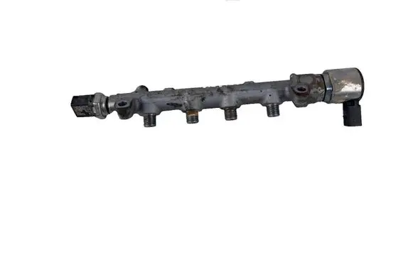 Volkswagen Golf VIII Fuel main line pipe 05L906054A
