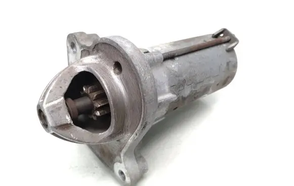 Ford Fiesta Starter motor 8v2111070ae