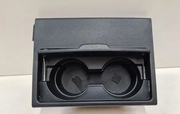 Cup holder front