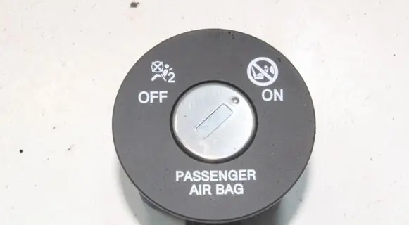 KIA EV6 Passenger airbag on/off switch 