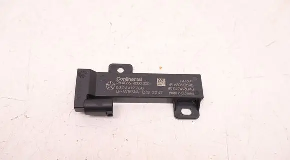 Jeep Compass Antenna control unit 68051315AB