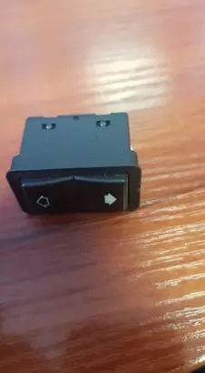 BMW 5 E39 Electric window control switch 8368974