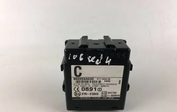 Subaru Impreza II Immobilizer control unit/module 88205SA030