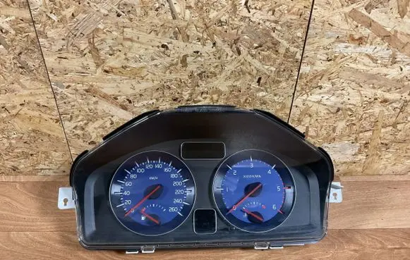 Volvo V50 Speedometer (instrument cluster) 30695995 69199760T