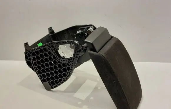 Skoda Octavia Mk2 (1Z) Armrest 3T0864207B