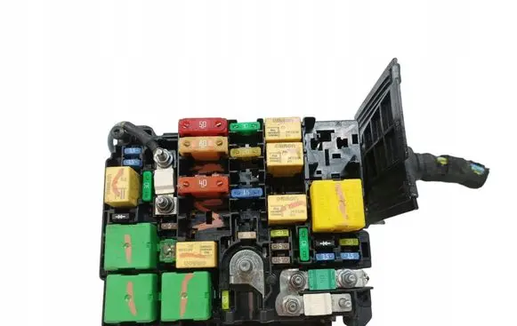 Toyota Proace Fuse box set 980484180