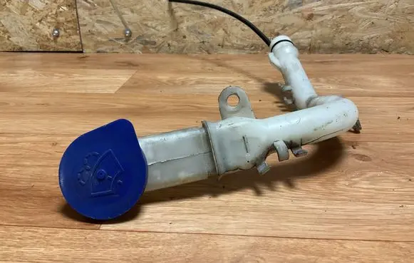 Honda Civic Window washer liquid tank fill tube