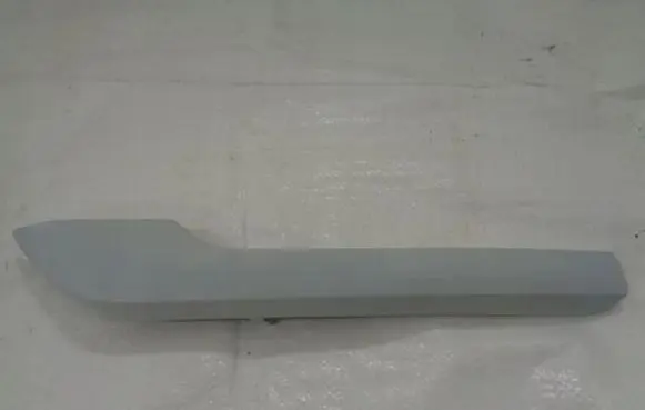 Peugeot Rifter Front bumper splitter molding 9816989377