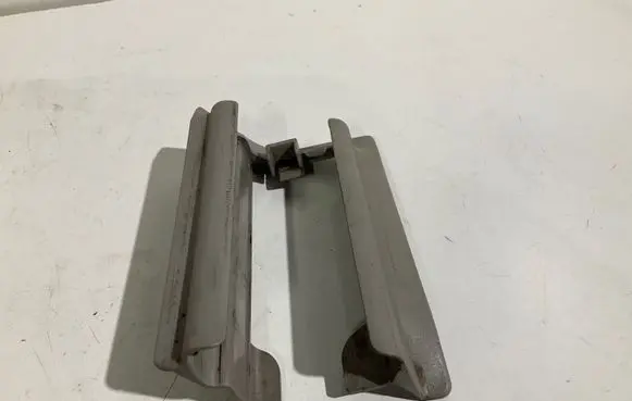 Mercedes-Benz E W211 Front passenger seat rail trim 2119193320 77020007